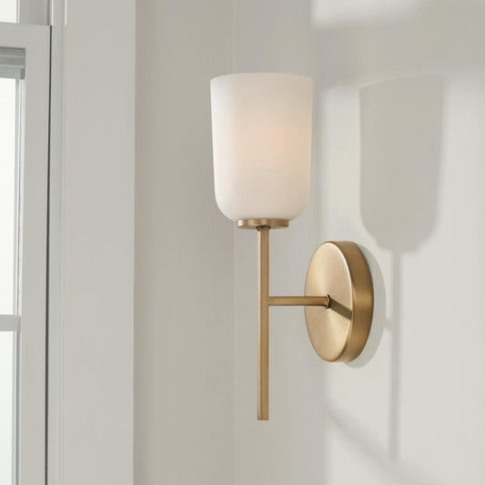 1 Light Sconce