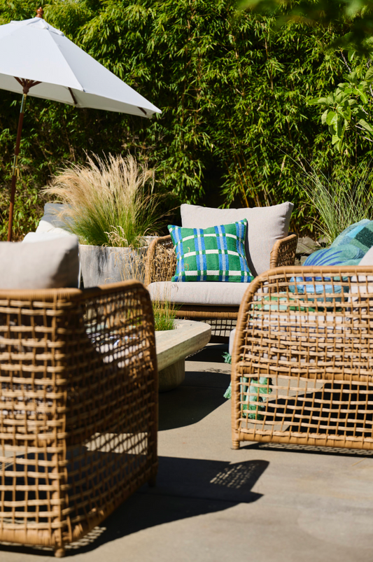 Hand-Woven Wicker Indoor/Outdoor Chair w/Cushion