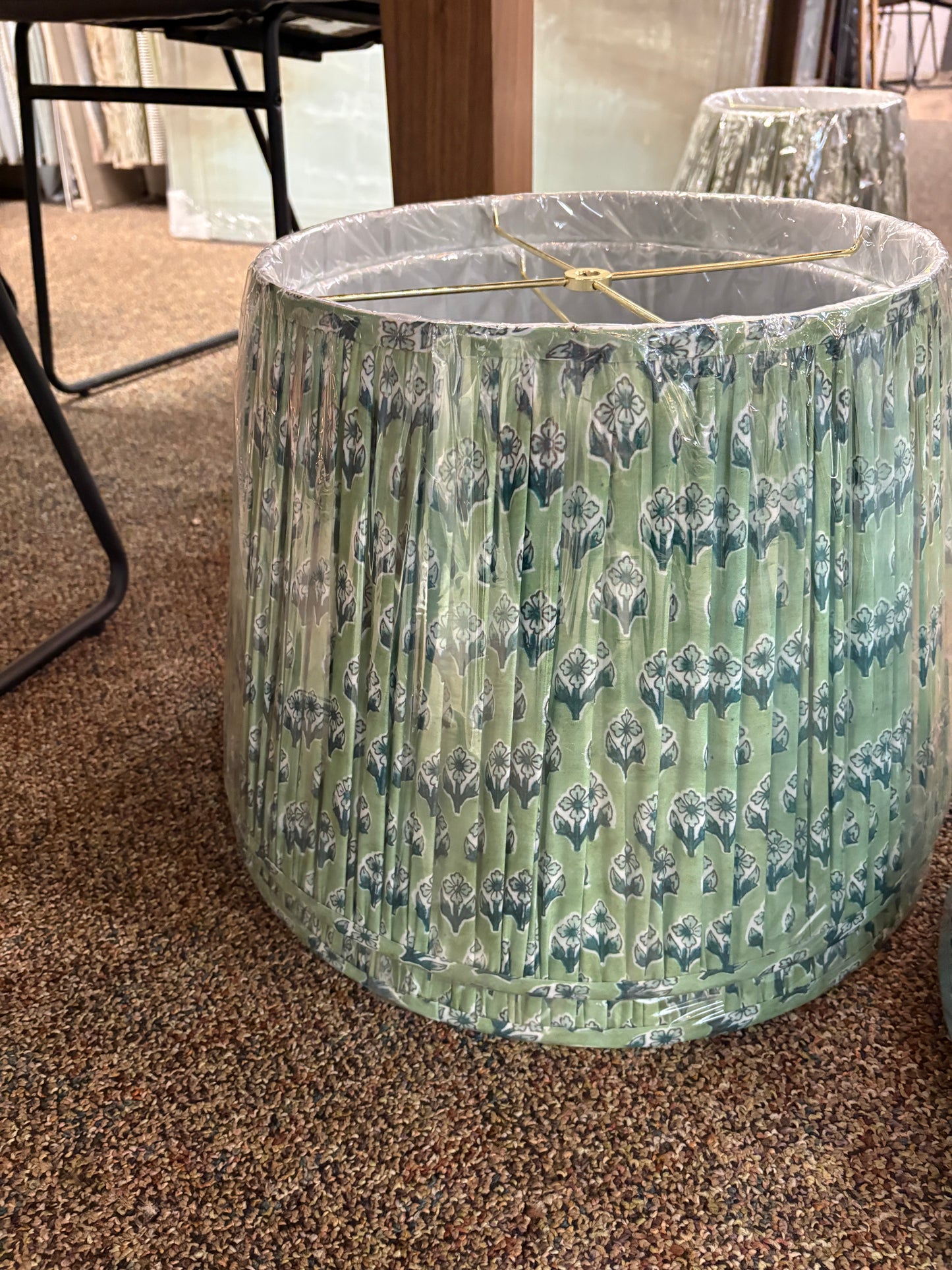 18" Green Floral Shade