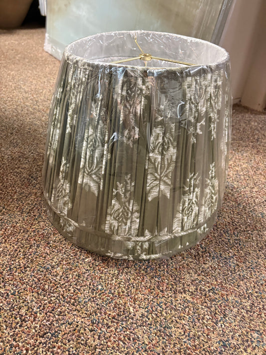 15" Green and White Shade