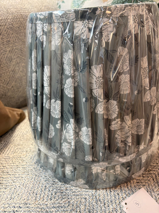 8x11x8.5" Pleated Print Shade