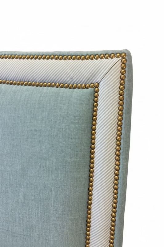 Serpentine King Bed
