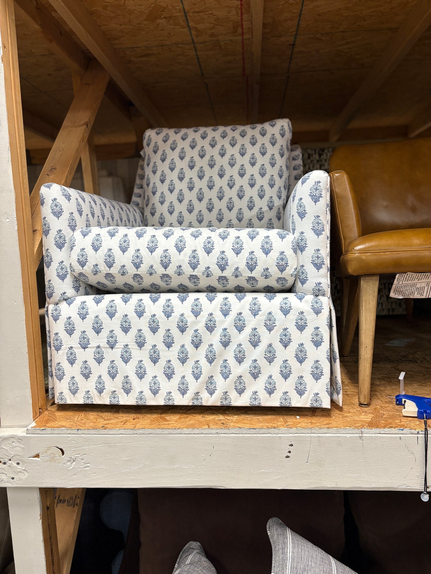 Wildflower Wintergreen Swivel Chair