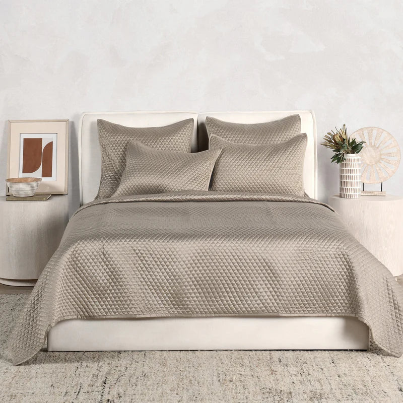 Diamond Pebble 4pc King Quilt Set